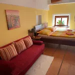 Pod Hradbami Guest house 3*