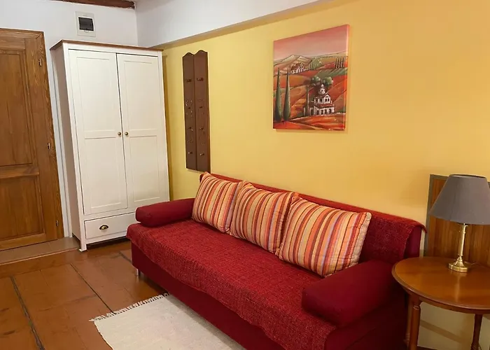 ゲストハウス Pod Hradbami プラハティツェ